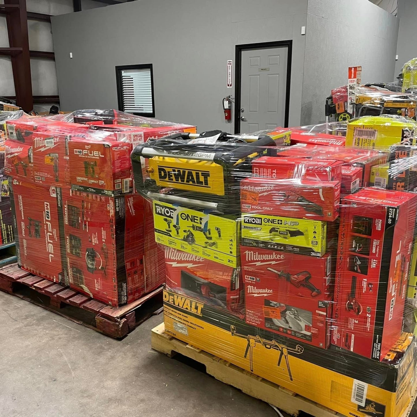 🌞Summer Sale is Heating Up!🏖️MIXED TOOLS PALLET
